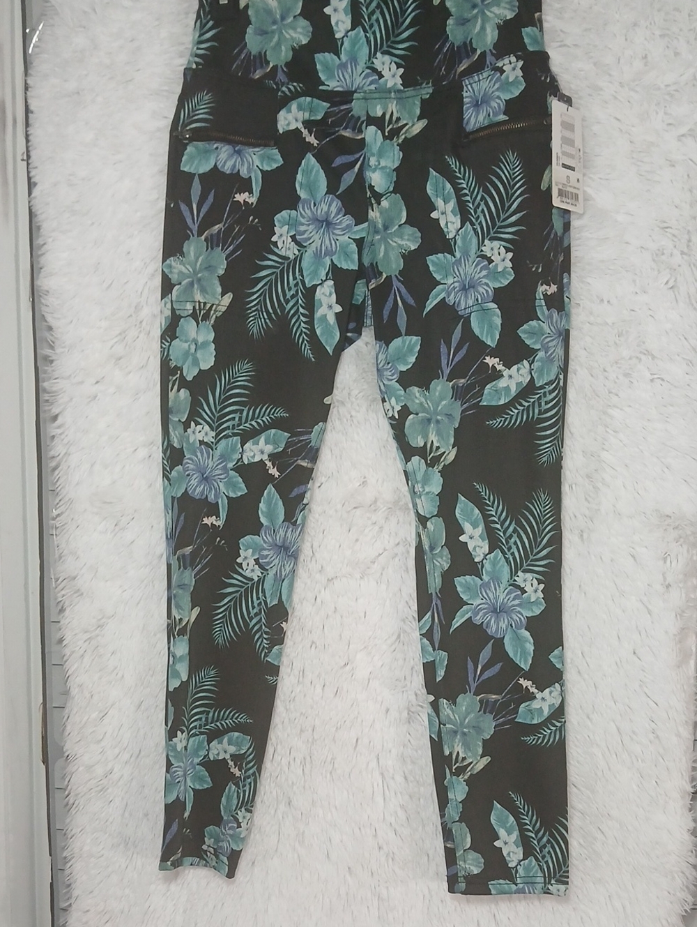 Black Denim Capri Leggings with Teal Floral Print Size Small